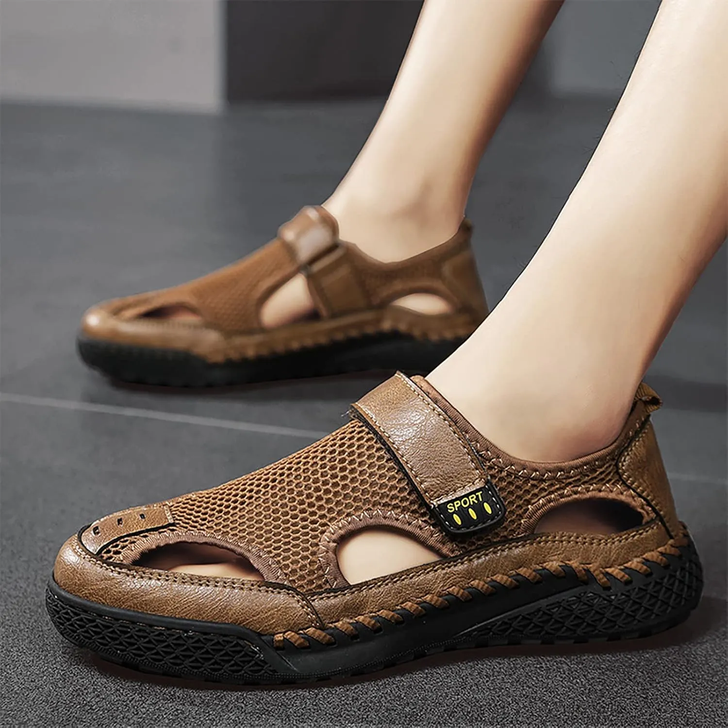 2025 Men's New Summer Breathable Versatile Trend Outdoor Handmade Beach Shoes Hollow Mens Athletic Slide Sandals