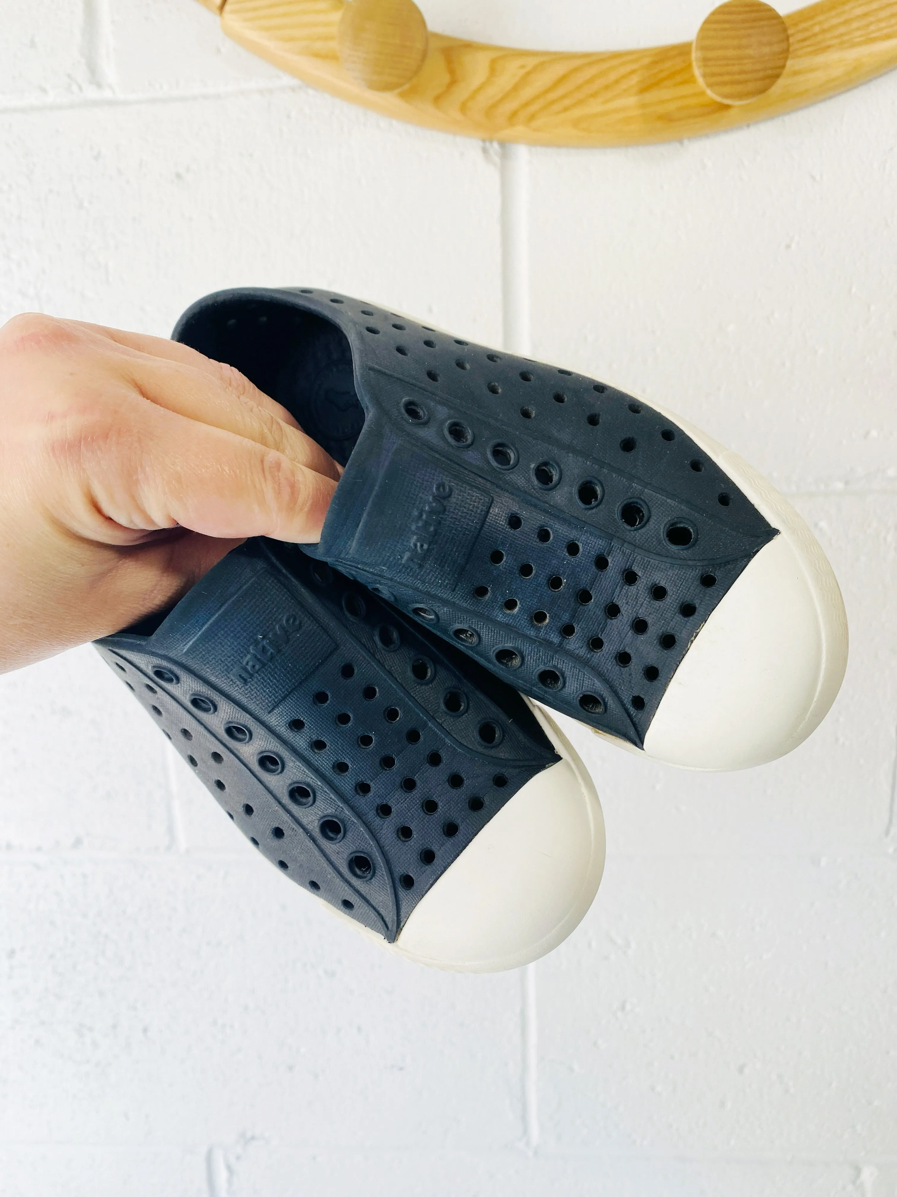 Black Jefferson Shoes, size 11 (C11)
