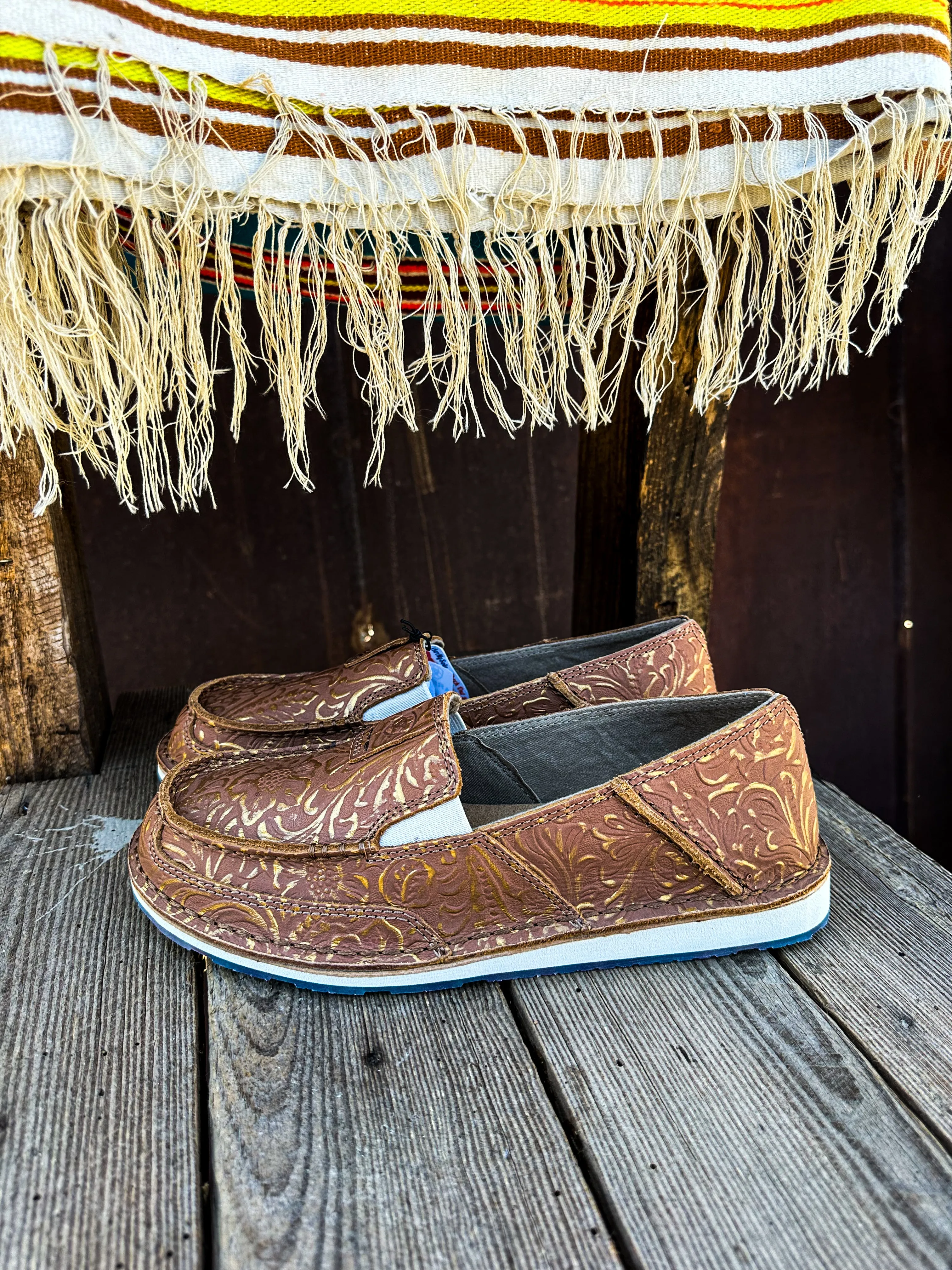 Bronze Blanket Emboss Ariat Cruiser