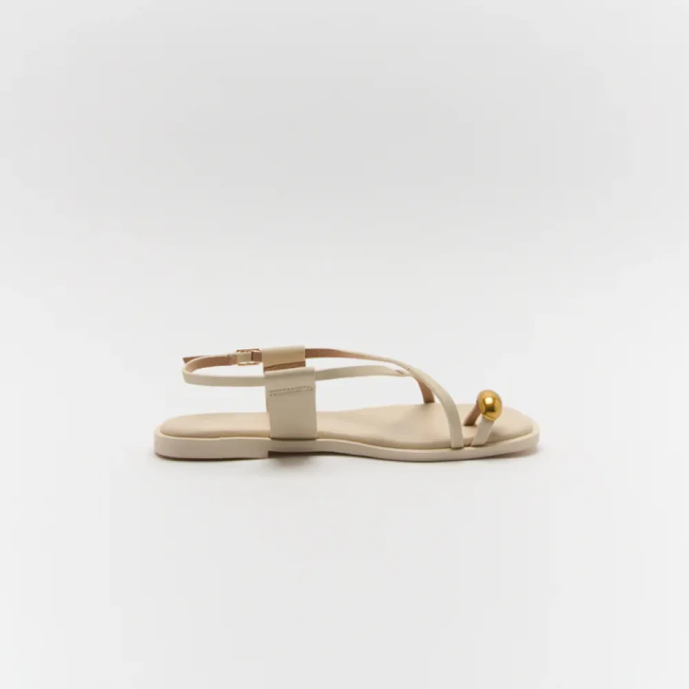 ELIANA SANDAL