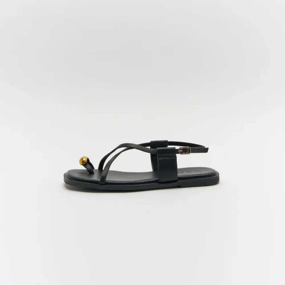ELIANA SANDAL
