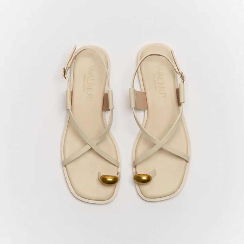 ELIANA SANDAL