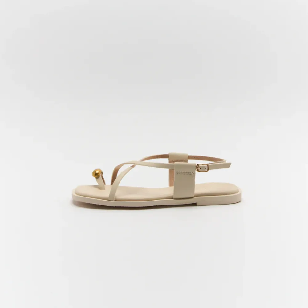 ELIANA SANDAL