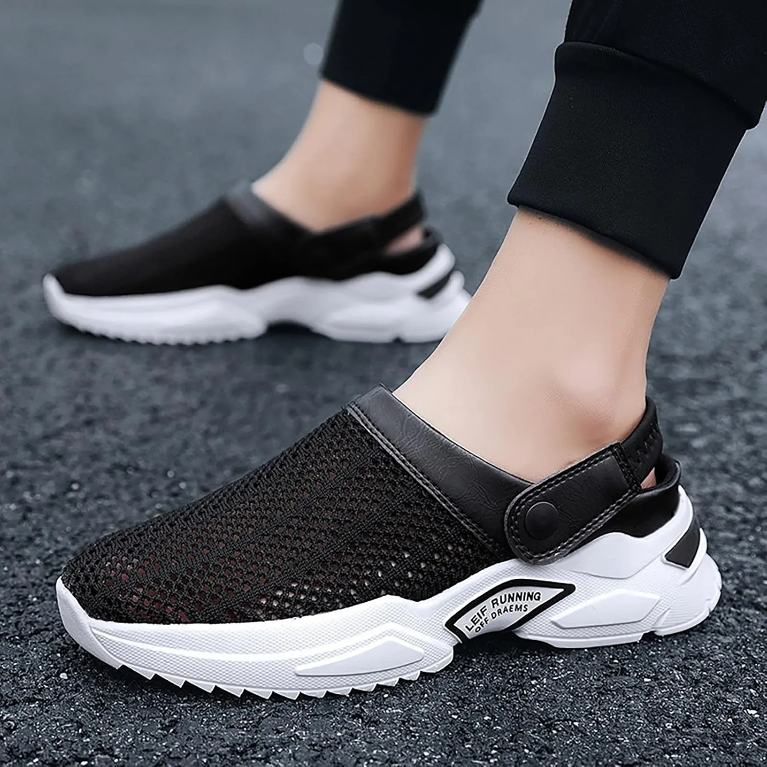 Men Casual Soft Flat Slippers Breathable Lightweight Walking Shoes Fashion Slides Slippers
