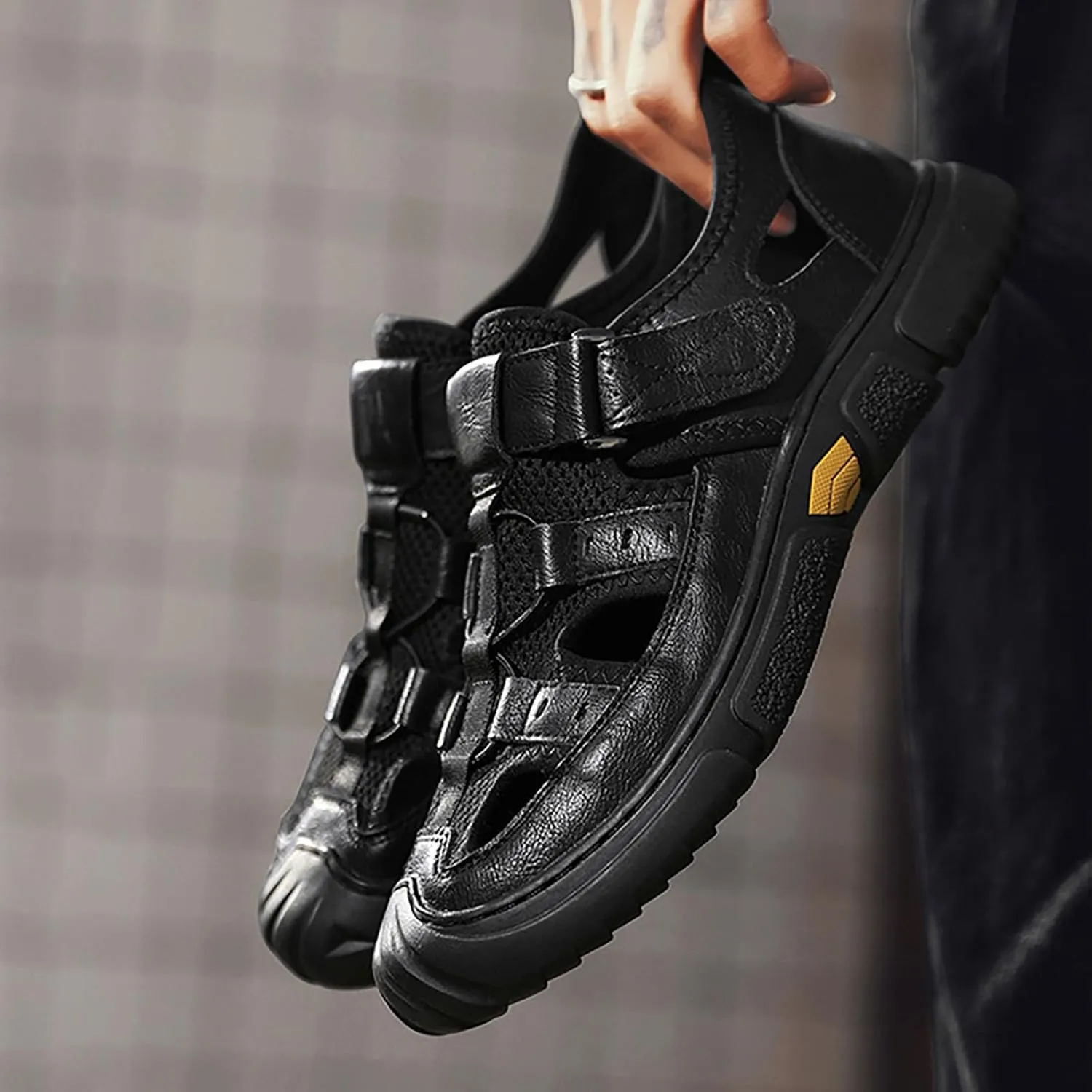 Men's Outdoor Casual Shoes Mesh Shoes Non Slip Breathable Sports Hiking Shoes Travel Hiking Shoes mens sandals
