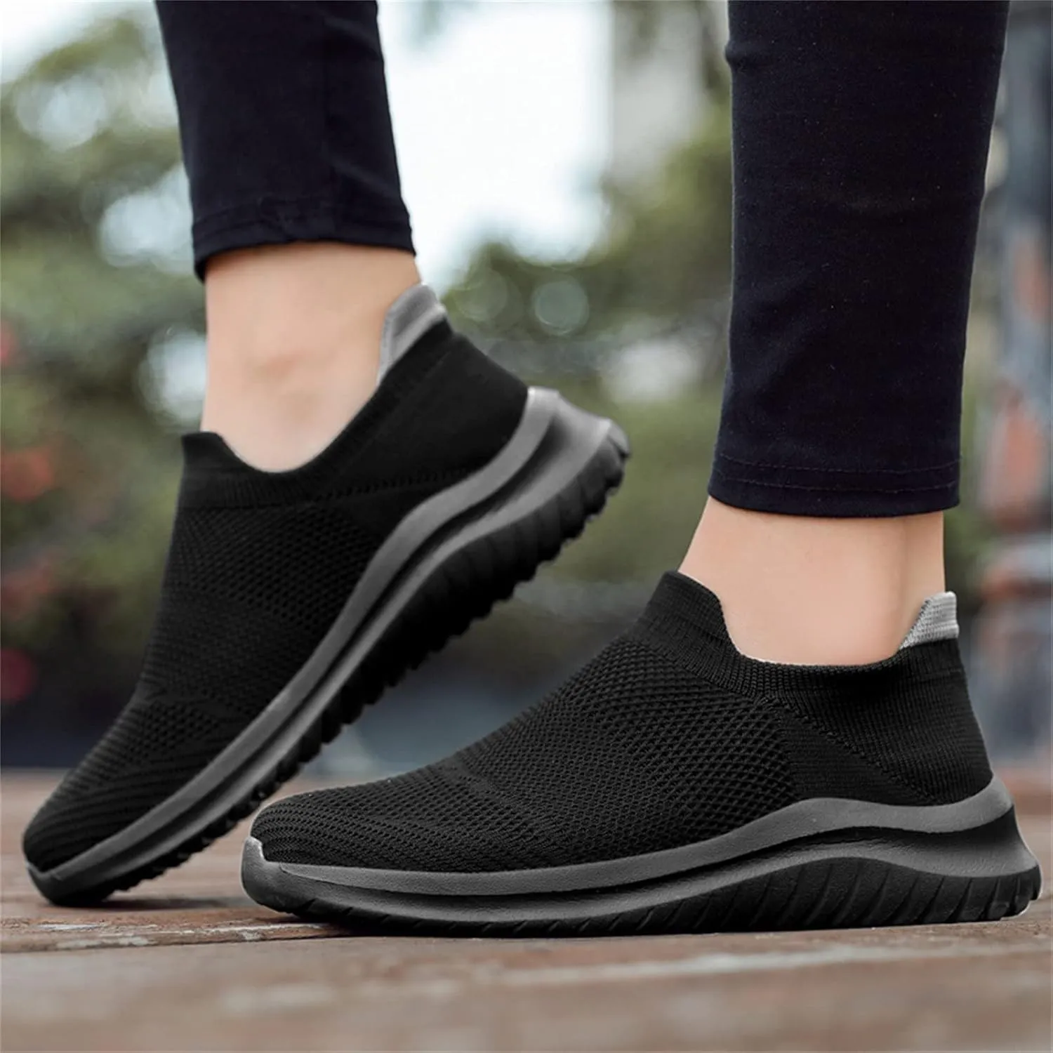 Men's Slip Shoes Sports Lace-up Breathable Casual Shoes Lightweight Versatile Fashion Men's