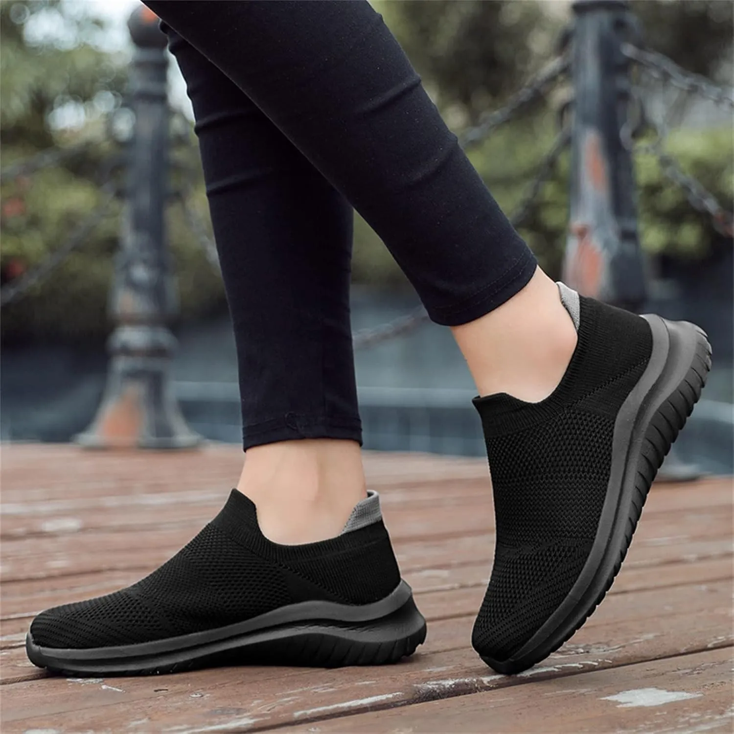 Men's Slip Shoes Sports Lace-up Breathable Casual Shoes Lightweight Versatile Fashion Men's
