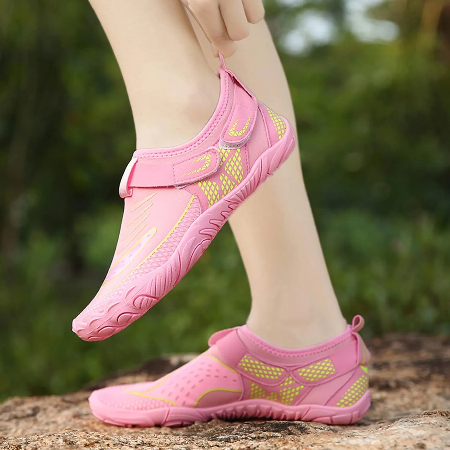 Summer Water Shoes Men and Women Quick Drying Shoes Hiking Swimming and Diving Tracing Sneaker for Men
