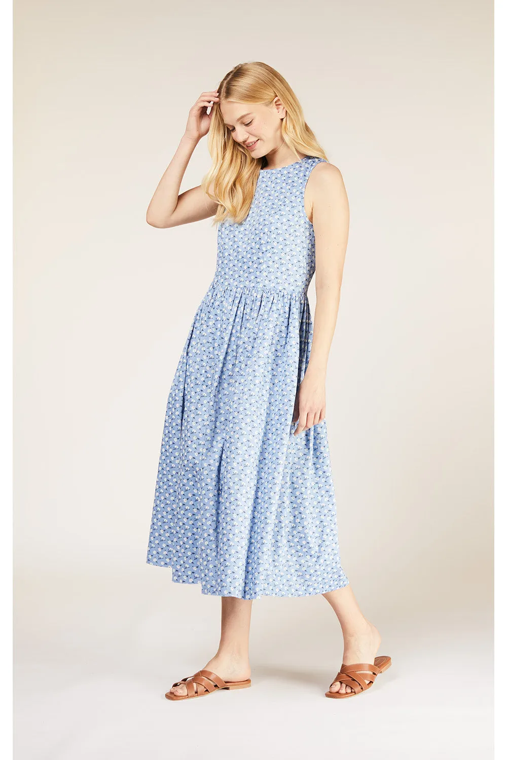 V&A Izzy Flared Dress M, XL