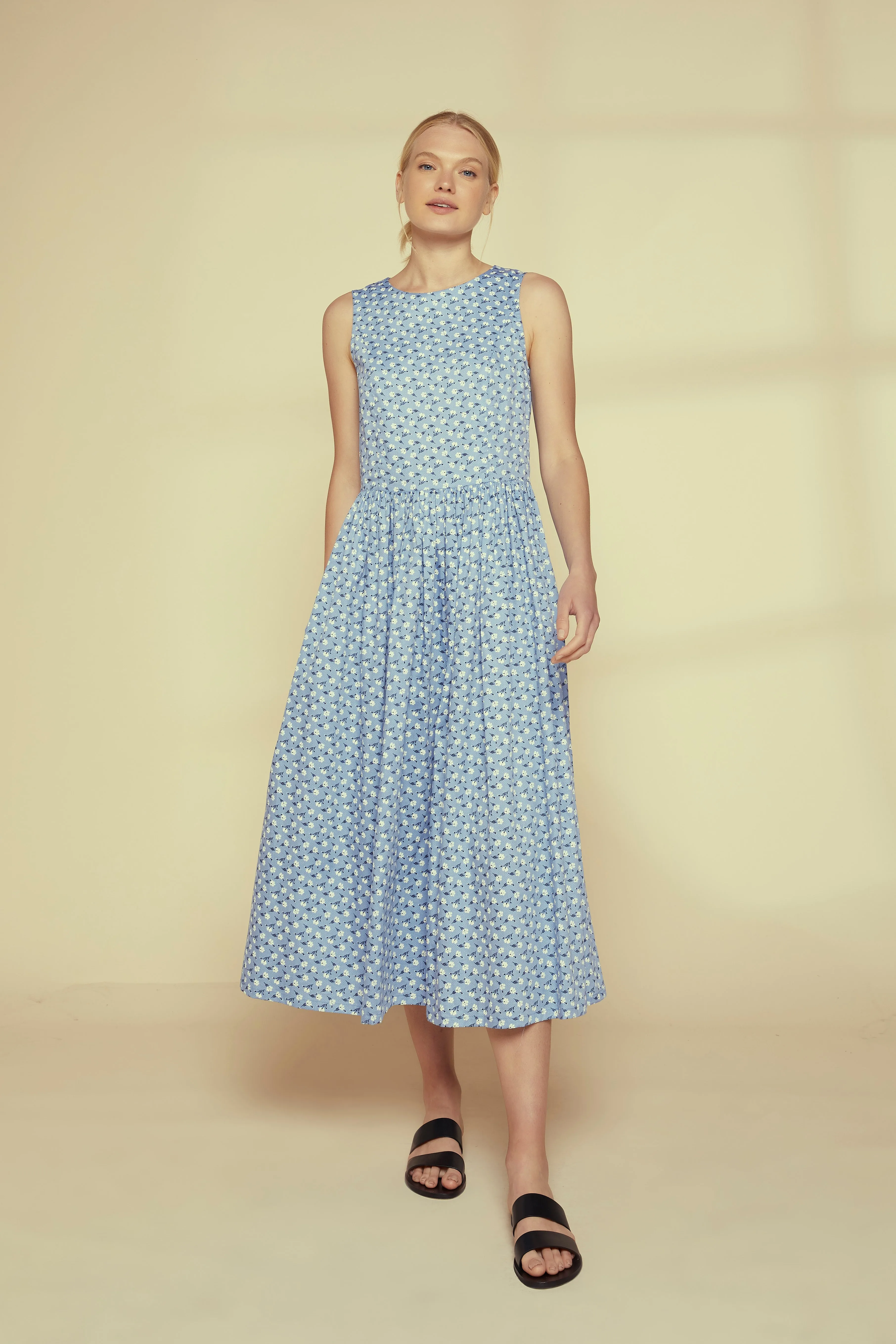 V&A Izzy Flared Dress M, XL