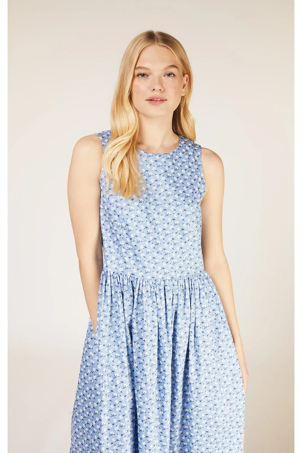 V&A Izzy Flared Dress M, XL
