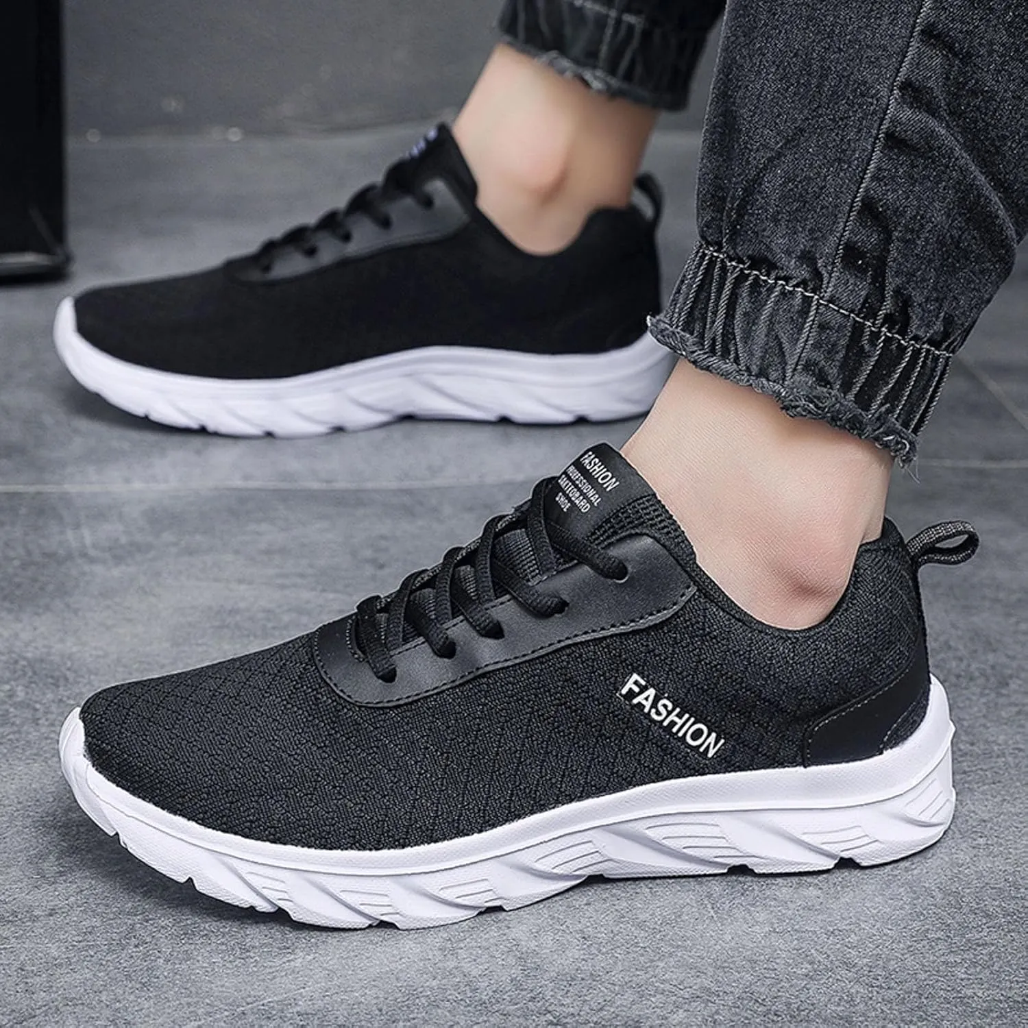 Versatile & Casual Sneaker Men Sports Shoes Fashionable New Pattern Solid Color Simple Mesh Breathable Comfortable Lace