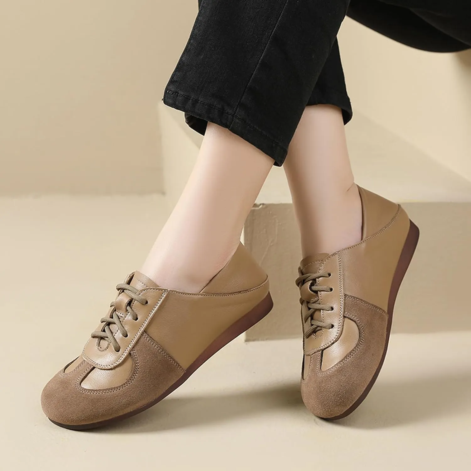 Women's Genuine Leather Splicing Flat Sneakers Comfortable Round Toe Lightweight Non Slip Lace up Walking Shoes Soft Outdoor Workout Casual Shoes